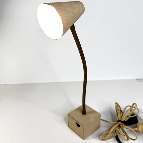 Vintage MCM Cream  Gooseneck Desk Lamp Adjustable Working - Picture 2 of 10